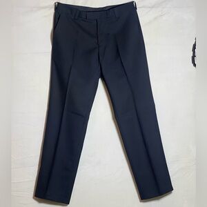 Kenneth Cole ReactionMen's Modern Fit Dress Pant. Color black, Size-W33xL30